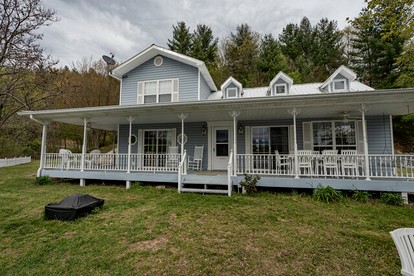 Secluded Lakefront Cabin with Private Dock on Lake Nantahala, Topton, North Carolina - glamping.directory