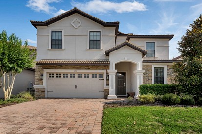Spacious Family Villa with Private Pool, Jacuzzi, Games Room, and Movie Theater in Orlando Resort, Florida - glamping.directory