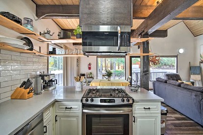 Fantastic A-frame with Games and Hot-tub in Big Bear Lake, California - Big Bear Lake, California - glamping.directory