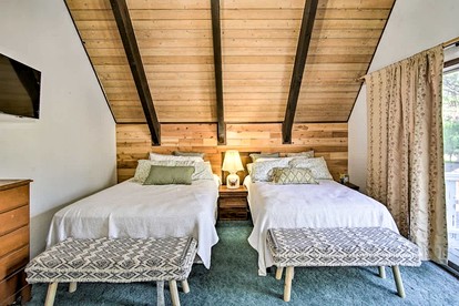 Fantastic A-frame with Games and Hot-tub in Big Bear Lake, California - Big Bear Lake, California - glamping.directory
