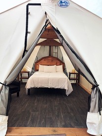 Romantic Safari Tent in Forks, Washington, Perfect for a Relaxing Weekend Getaway to Ruby Beach, WA - Forks, Washington - glamping.directory