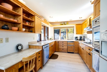 Amazing Vacation Rental with Gorgeous Views, Surrounded by High Desert Oak Trees in Sedona, Arizona - Sedona, Arizona - glamping.directory