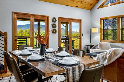 Luxurious Accessible Getaway Cabin with Hot Tub and Panoramic Views in the Smoky Mountains, Tennessee - Gatlinburg, Tennessee - glamping.directory