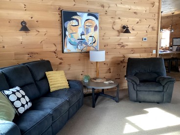 Pristine and Cozy Cabin Rental Overlooking Pond near Rochester, New York - Naples, New York - glamping.directory
