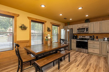 Spectacular Cabin with Exterior and Interior Pool, Sauna and Amazing Outdoor Area in Gatlinburg, Tennessee - Gatlinburg, Tennessee - glamping.directory