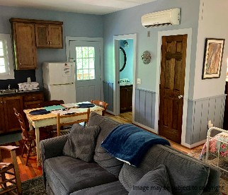 Luxury Cabin Rental with Beautiful Water Views near Charlotte, North Carolina - Elkin, North Carolina - glamping.directory