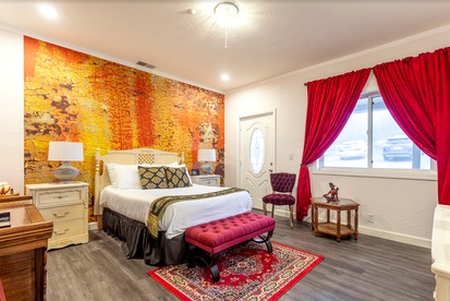 Tranquil Luxury Suite Rental in a Hillside Lodge in Julian, California - Julian, California - glamping.directory