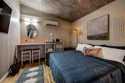 Peaceful Boutique Cabins with Private Acreage near LBJ Grasslands, Texas - Alvord, Texas - glamping.directory