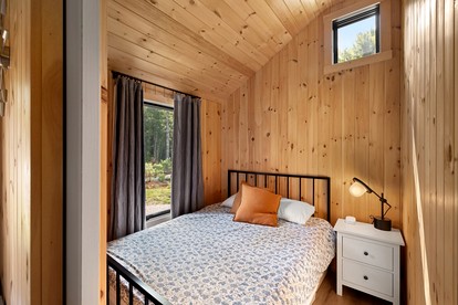 Scandinavian-Style Cottage Fully Equipped in Vermont - Wolcott, Vermont - glamping.directory