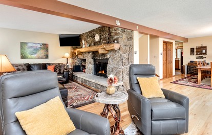 Secluded and Dog-Friendly Vacation Rental in the Mountains with Unique Views in Estes Park, CO - Estes Park, Colorado - glamping.directory