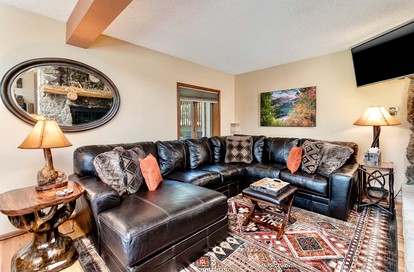 Secluded and Dog-Friendly Vacation Rental in the Mountains with Unique Views in Estes Park, CO - Estes Park, Colorado - glamping.directory