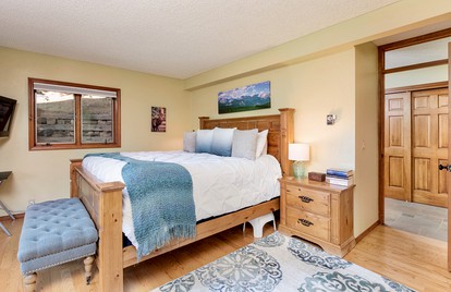 Secluded and Dog-Friendly Vacation Rental in the Mountains with Unique Views in Estes Park, CO - Estes Park, Colorado - glamping.directory