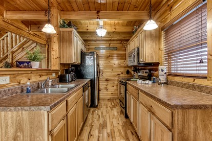 Stunning Glamping Rental in Gatlinburg, Tennessee, for Relaxing Weekends in Nature - Gatlinburg, Tennessee - glamping.directory
