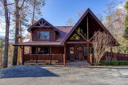 Stunning Glamping Rental in Gatlinburg, Tennessee, for Relaxing Weekends in Nature - glamping.directory