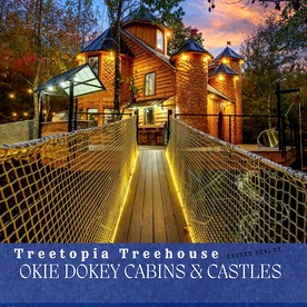 Gorgeous Tree House with Hot-tub in Broken Bow, Oklahoma - Broken Bow, Oklahoma - glamping.directory