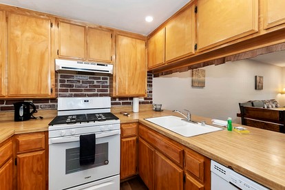 California Style All Year Long: Your Ideal Seasonal Retreat - Big Bear Lake, California - glamping.directory