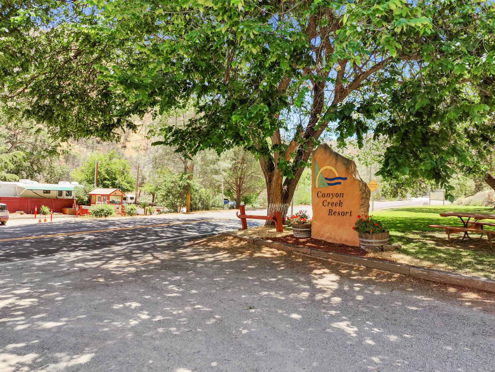 Canyon Creek Resort - Winters, California - glamping.directory