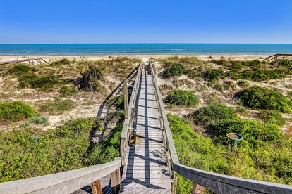 Spacious Luxury Family-Friendly Beach House near Fernandina Beach on Amelia Island, Florida - Fernandina Beach, Florida - glamping.directory