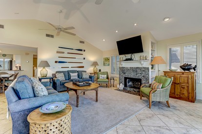 Spacious Luxury Family-Friendly Beach House near Fernandina Beach on Amelia Island, Florida - Fernandina Beach, Florida - glamping.directory
