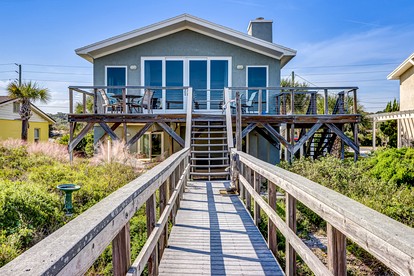 Spacious Luxury Family-Friendly Beach House near Fernandina Beach on Amelia Island, Florida - glamping.directory