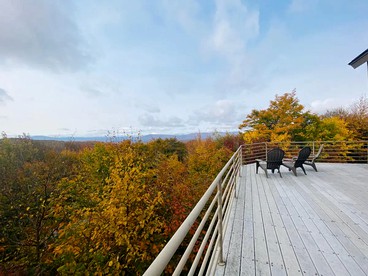 Impressive Cottage Rental on Andover Ridge Ideal for Family Vacations in Vermont - Andover, Vermont - glamping.directory