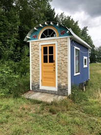 Charming Gypsy Caravan for Vacations in White Mountain National Forest - glamping.directory
