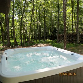 Wheelchair Accessible Cabin with Private Hot Tub and Fireplace Nestled Among Trees of Woodstock, New York - Woodstock, New York - glamping.directory