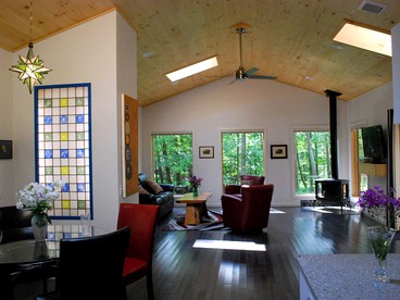 Wheelchair Accessible Cabin with Private Hot Tub and Fireplace Nestled Among Trees of Woodstock, New York - Woodstock, New York - glamping.directory