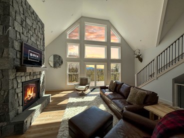 Secluded Modern Cabin for a Luxury Getaway in Conway, New Hampshire - Conway, New Hampshire - glamping.directory