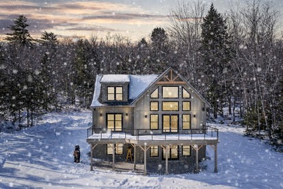 Secluded Modern Cabin for a Luxury Getaway in Conway, New Hampshire - Conway, New Hampshire - glamping.directory