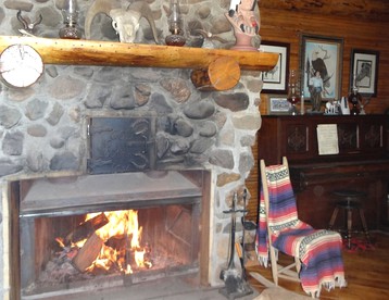 Rustic Cabin Rental for an Outdoor Getaway near the Great Sand Dunes in Colorado - Capulin, Colorado - glamping.directory
