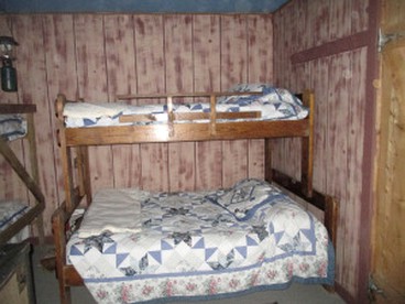 Rustic Cabin Rental for an Outdoor Getaway near the Great Sand Dunes in Colorado - Capulin, Colorado - glamping.directory