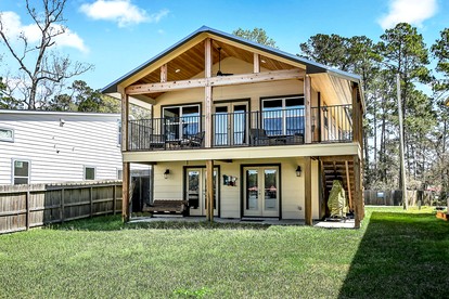 Amazing Lakefront Vacation Rental with Breathtaking Sunset Views for a Fantastic Family Escape in Livingston, Texas - Livingston, Texas - glamping.directory