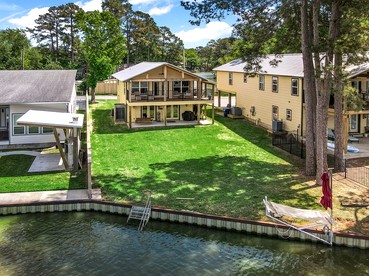 Amazing Lakefront Vacation Rental with Breathtaking Sunset Views for a Fantastic Family Escape in Livingston, Texas - glamping.directory