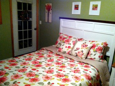 Woodland Cabin Rental with Expansive Deck near Columbus, Ohio - Hocking Hills, Ohio - glamping.directory