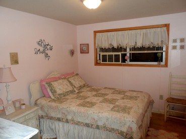 Woodland Cabin Rental with Expansive Deck near Columbus, Ohio - Hocking Hills, Ohio - glamping.directory
