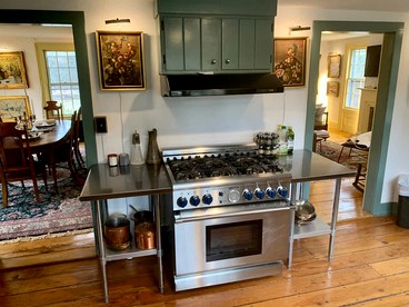 Charming Historic Canalfront Home with Orchard & Antique Games near Princeton in Heathcote, New Jersey - Princeton, New Jersey - glamping.directory