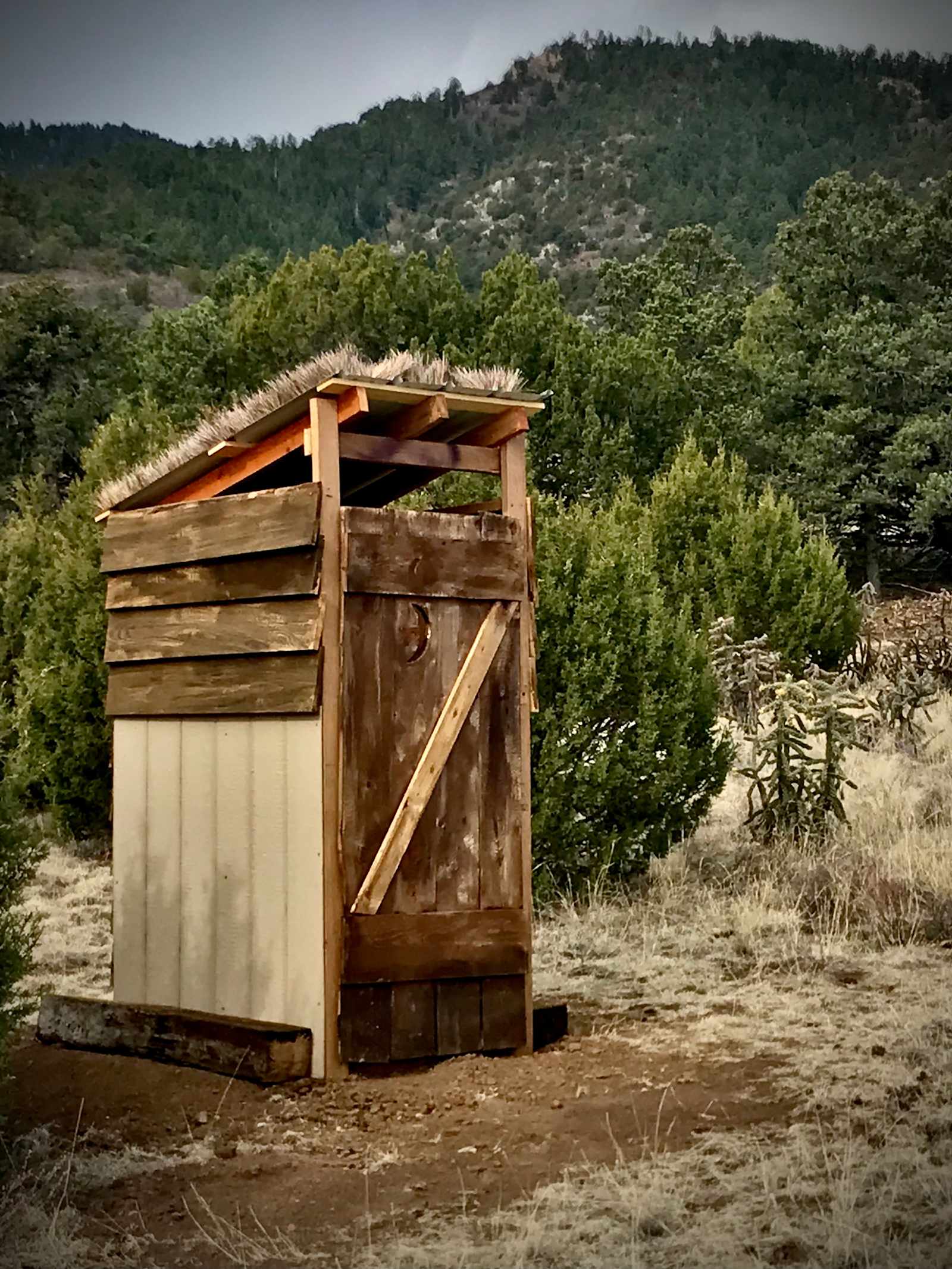 Cliffs Edge campsite - Rockvale, Colorado - glamping.directory