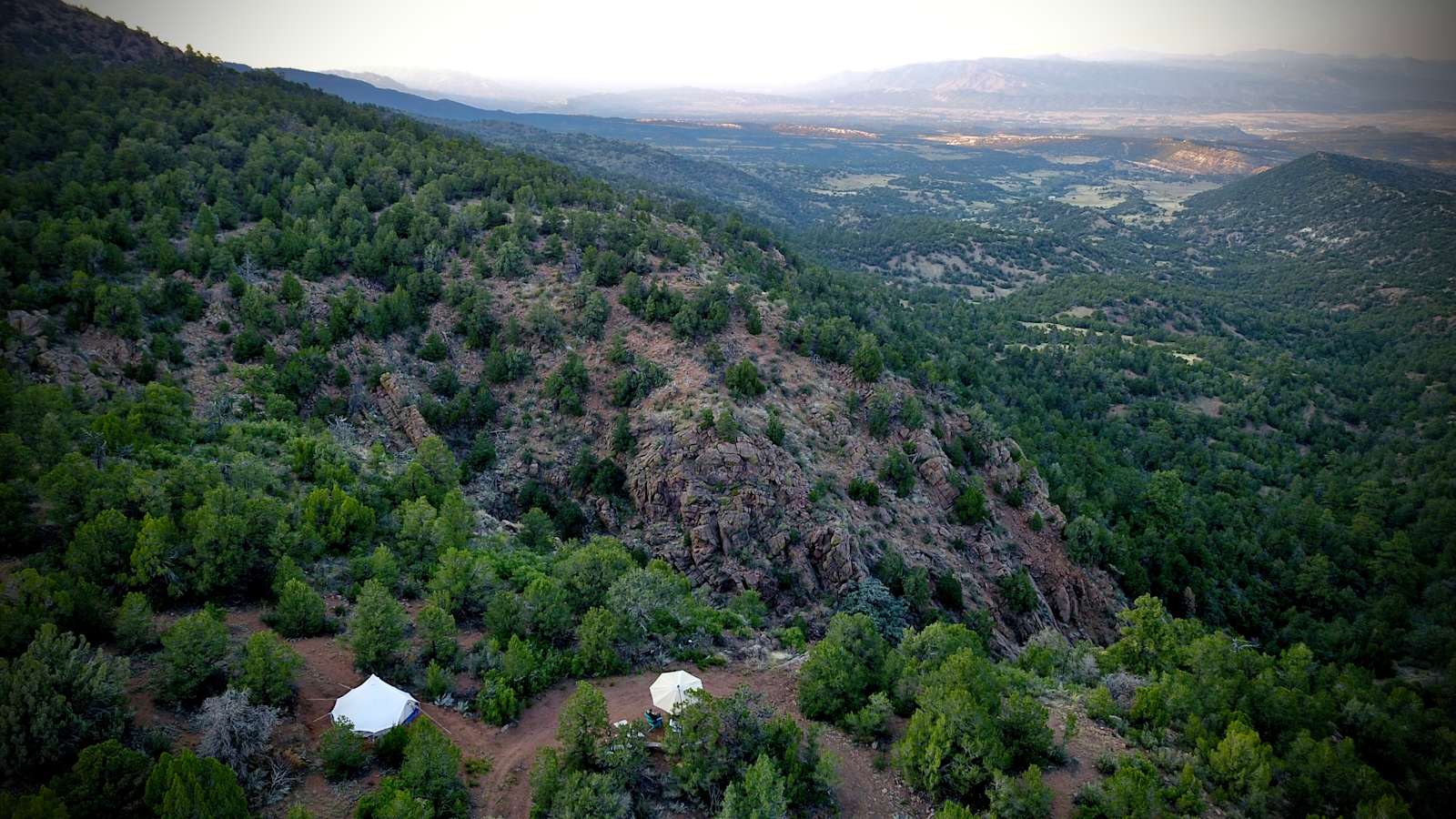 Cliffs Edge campsite - Rockvale, Colorado - glamping.directory