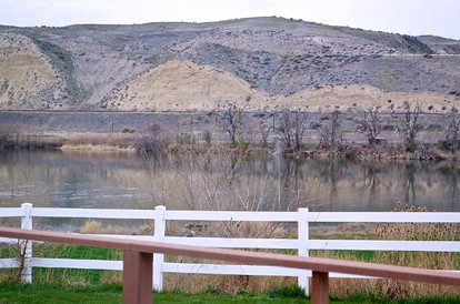 Romantic Getaway for Two at Private and Charming Bed and Breakfast at Snake River, Idaho - King Hill, Idaho - glamping.directory