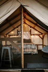 Amazing Safari Boutique Camping - Emigrant, Montana - glamping.directory
