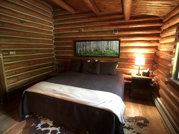 Amazing Lodge Rental Ideal for Events in Encampment, Wyoming - Encampment, Wyoming - glamping.directory