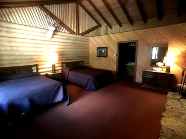 Amazing Lodge Rental Ideal for Events in Encampment, Wyoming - Encampment, Wyoming - glamping.directory