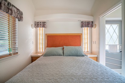 Luxury Cottage with Furnished Deck in Trinity, California - Big Flat, California - glamping.directory