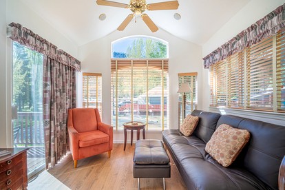 Luxury Cottage with Furnished Deck in Trinity, California - Big Flat, California - glamping.directory