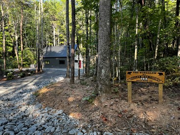 Cozy and Secluded Cottage in the Woods of Western North Carolina, near Pisgah National Forest - Balsam Grove, North Carolina - glamping.directory