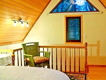 Unique Woodland Cabin Rental for Couples in Point Roberts, Washington - Point Roberts, Washington - glamping.directory