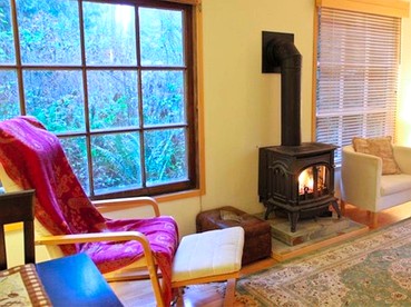 Unique Woodland Cabin Rental for Couples in Point Roberts, Washington - Point Roberts, Washington - glamping.directory