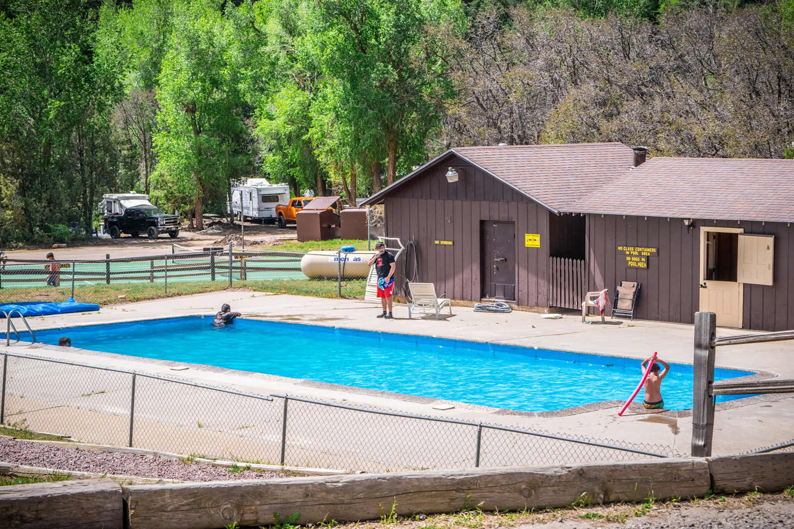 Cutty's Resort - Coaldale, Colorado - glamping.directory