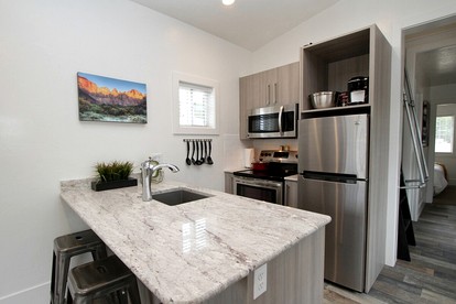 Modern Family-Friendly Getaway near the Bryce Canyon in Utah - Orderville, Utah - glamping.directory